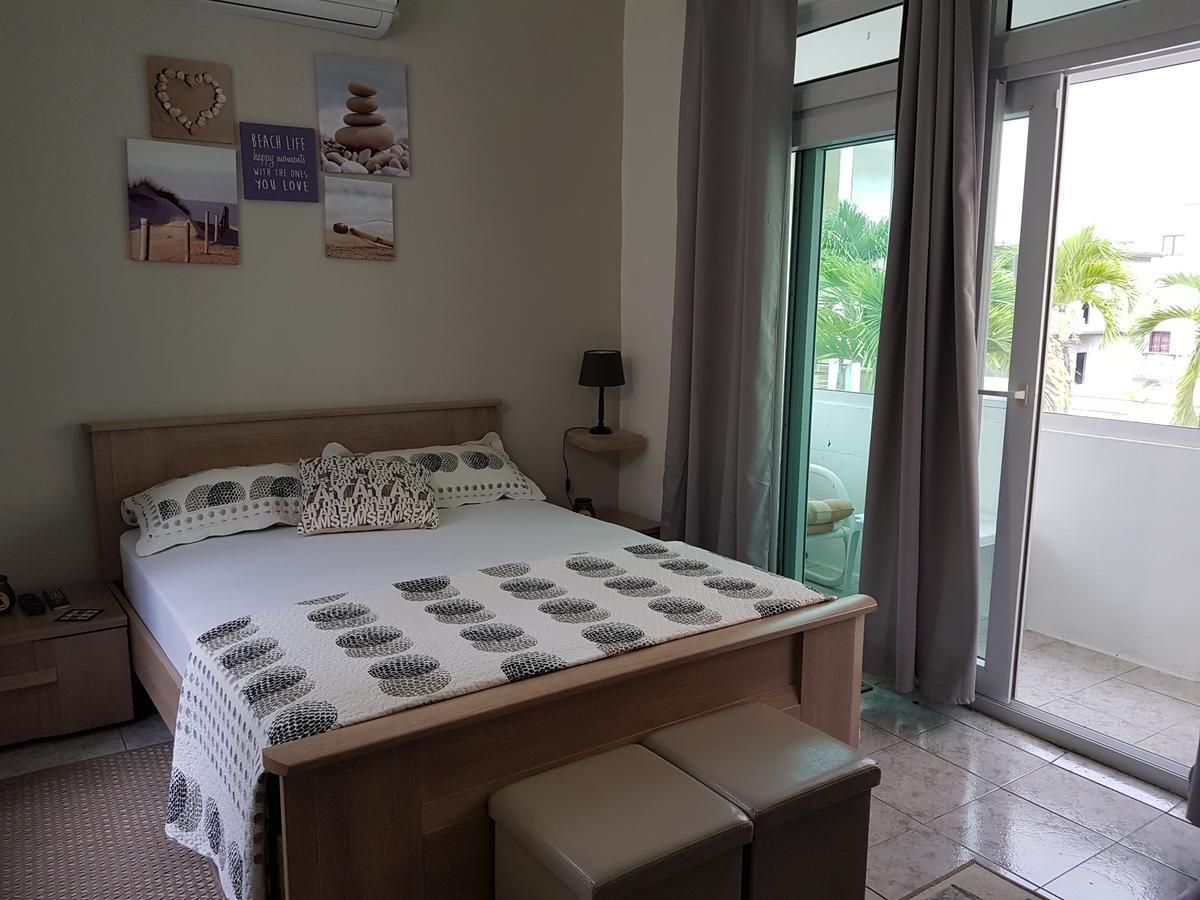Villa Bienvenue Beachfront House Flic en Flac Экстерьер фото