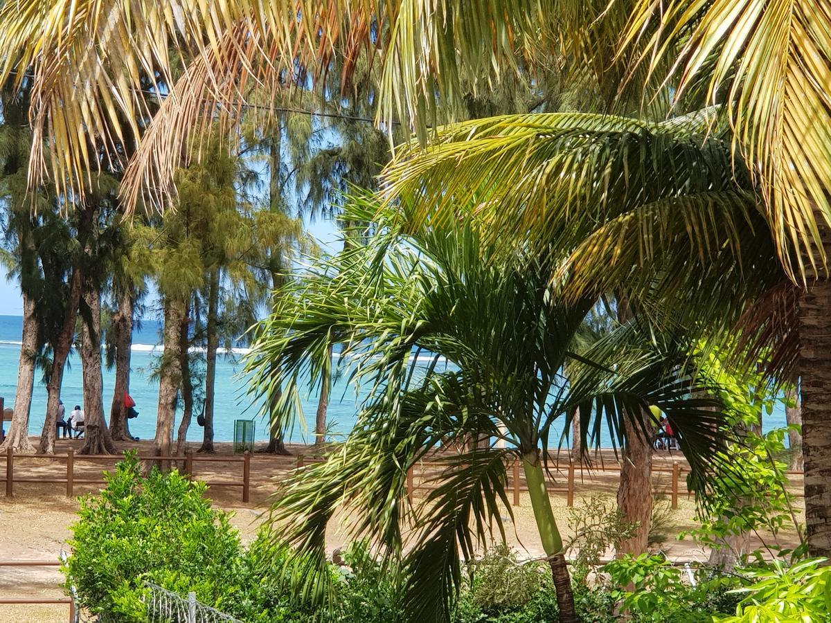 Villa Bienvenue Beachfront House Flic en Flac Экстерьер фото